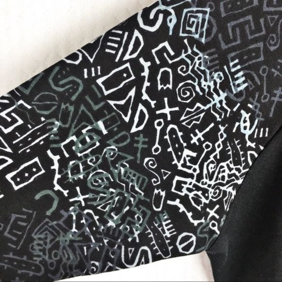 Lularoe Randy Black XS Pullover 3/4 Length Sleeve Geometric Accent Raglan Style - Picture 2 of 4